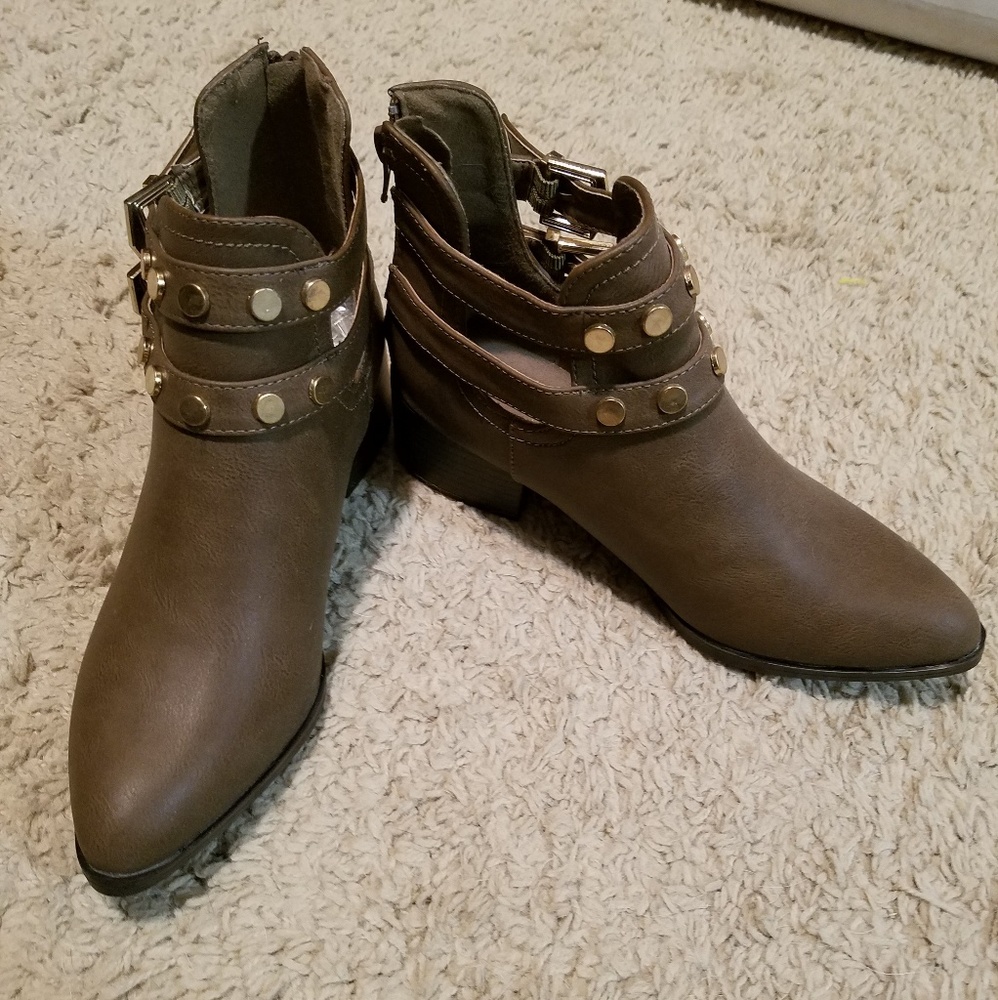 Ankle boots